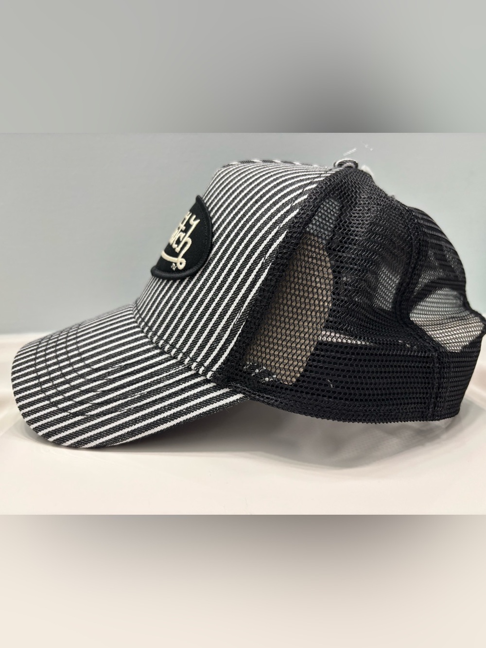 Von Dutch Black & White Pinstripe Trucker Hat - Picture 2 of 4